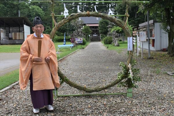 三島神社の茅の輪くぐり